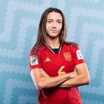 Aitana Bonmatí con la camiseta de la selección española