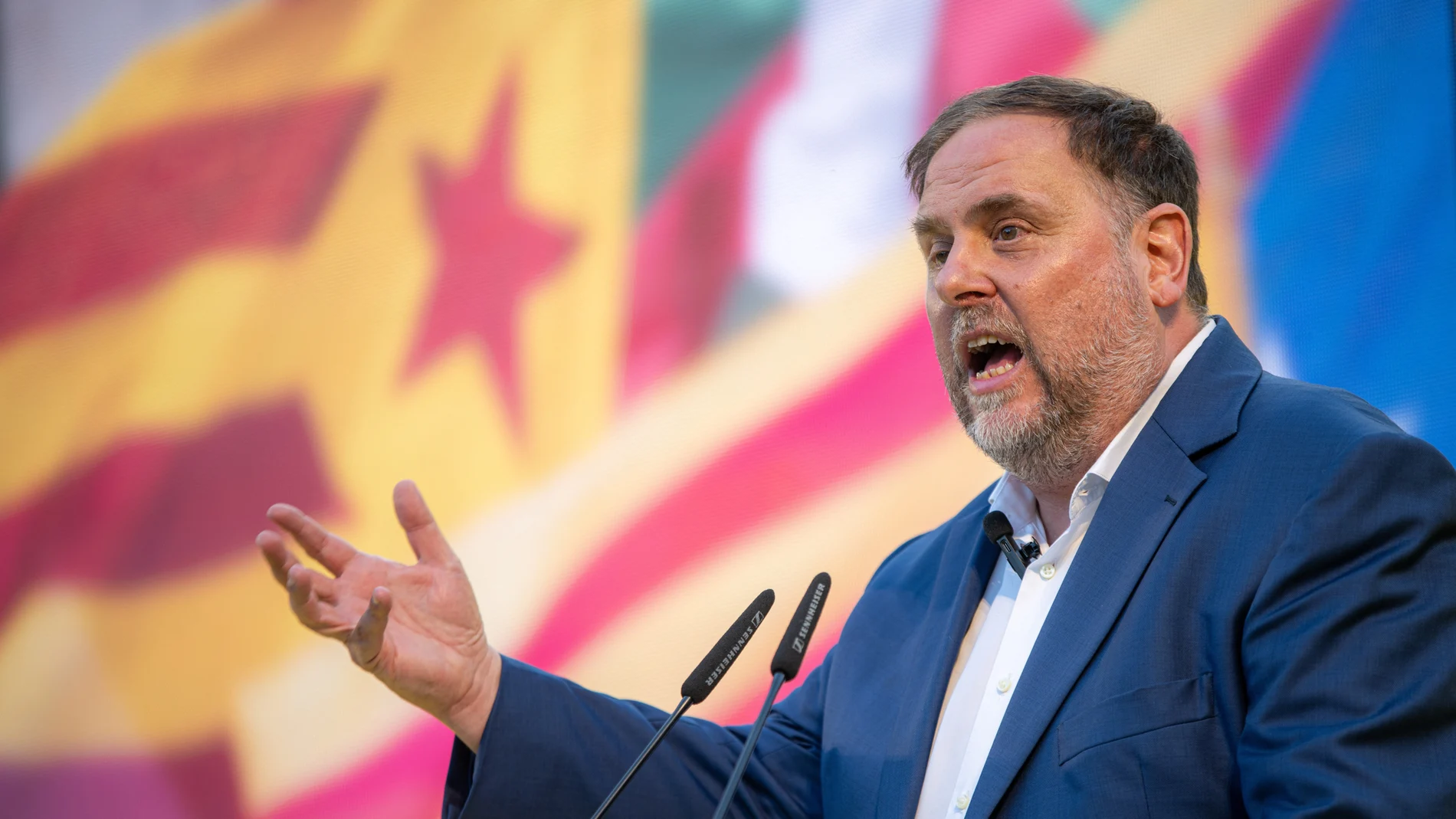 El presidente de ERC Oriol Junqueras, durante un mitin para las elecciones del 23J en la plaza Comercial, en Barcelona.
