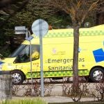 Cuatro heridos en un choque múltiple entre dos turismos y un autobús en Íscar 