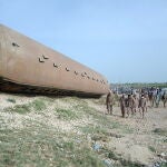 Pakistan train crash leaves at least 30 dead and dozens injured