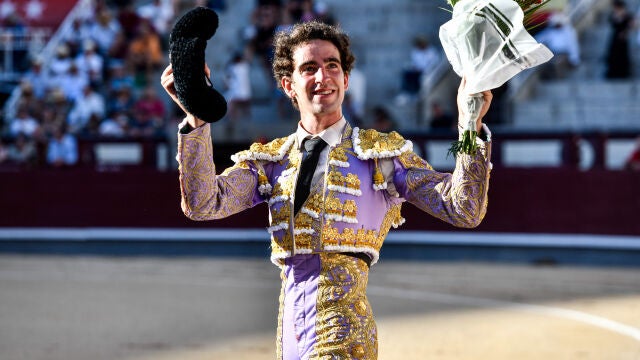 Oreja para Víctor Hernández y vuelta para Rodríguez y Burdiel en Las Ventas