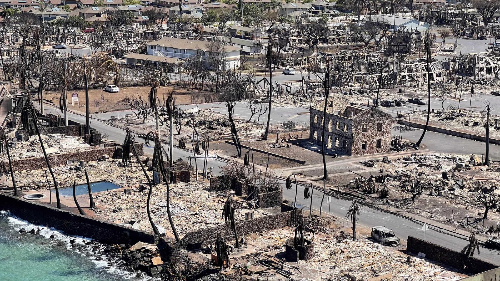 Maui (United States), 11/08/2023.- A handout photo made available by the Hawaii Department of Department of Land and Natural Resources shows an aerial view of the wildfire aftermath in Lahaina on Maui, Hawaii, on 11 August 2023 (issued 12 August 2023). Officials have said at least 80 people have died in the wildfires on Maui, Hawaii. (incendio forestal) EFE/EPA/HAWAII DEPARTMENT OF LAND AND NATURAL RESOURCES HANDOUT . HANDOUT EDITORIAL USE ONLY/NO SALES