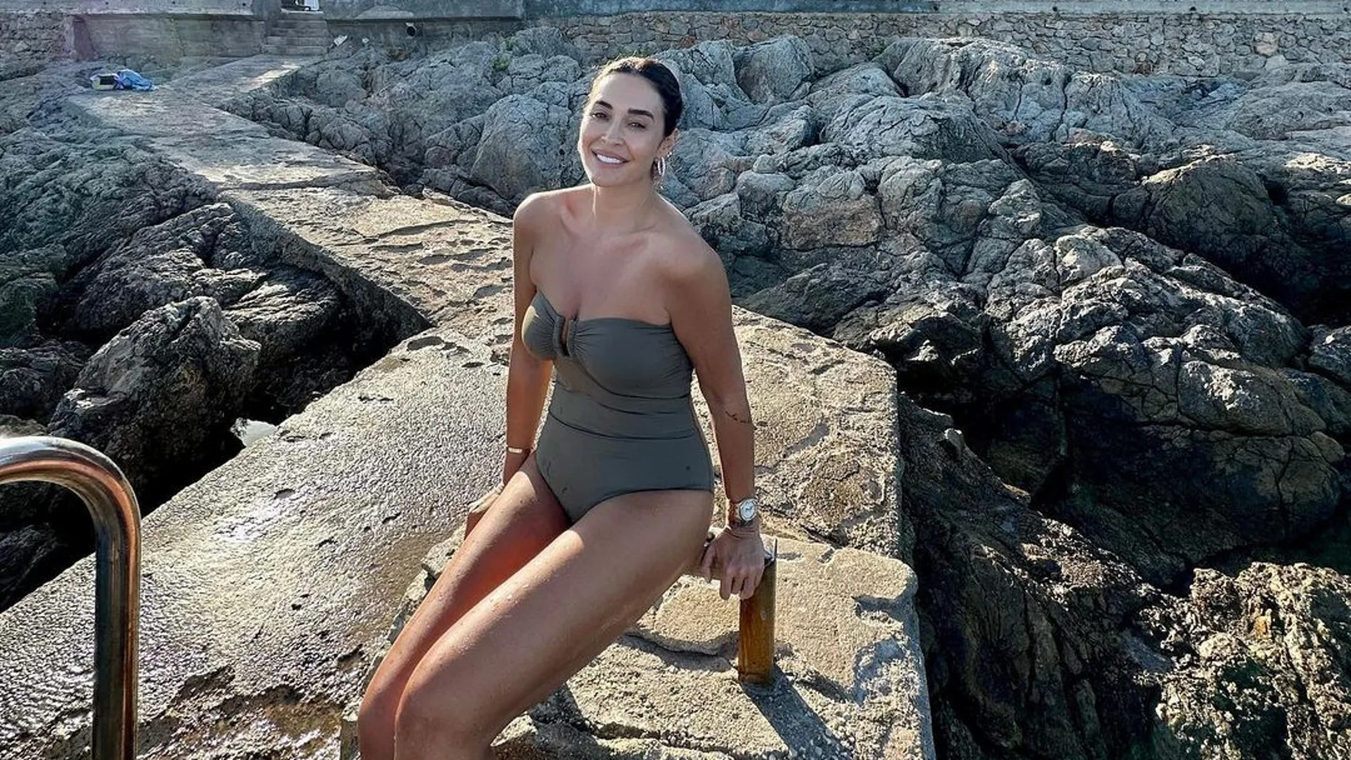 Vicky Martín Berrocal posa en bañador.