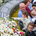 Familiares de las víctimas les rindieron homenaje el domingo
