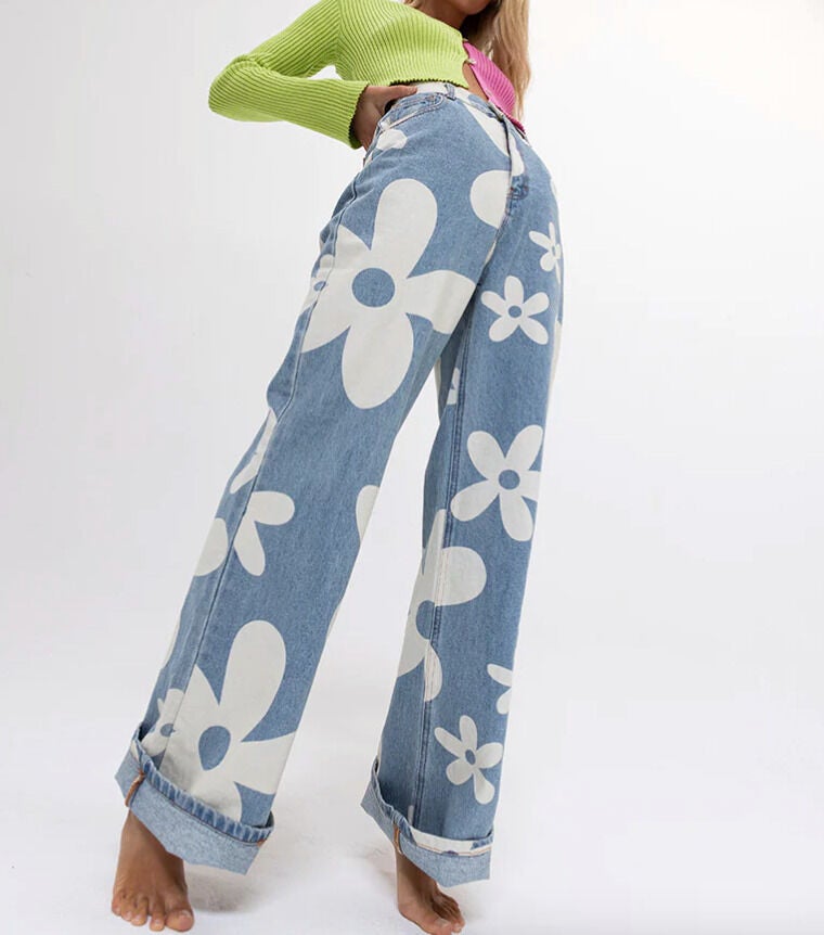 Pantalón denim flores