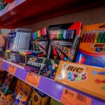 Economía.- El 54% de las familias españolas prevé gastar hasta 300 euros en esta 'vuelta al cole', según un estudio