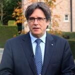 Puigdemont advierte de que "la investidura está exactamente allá donde estaba el día después de las elecciones"