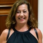 El lío de Francina Armengol con el lenguaje inclusivo: «A los mayores y a las mayoras» 
