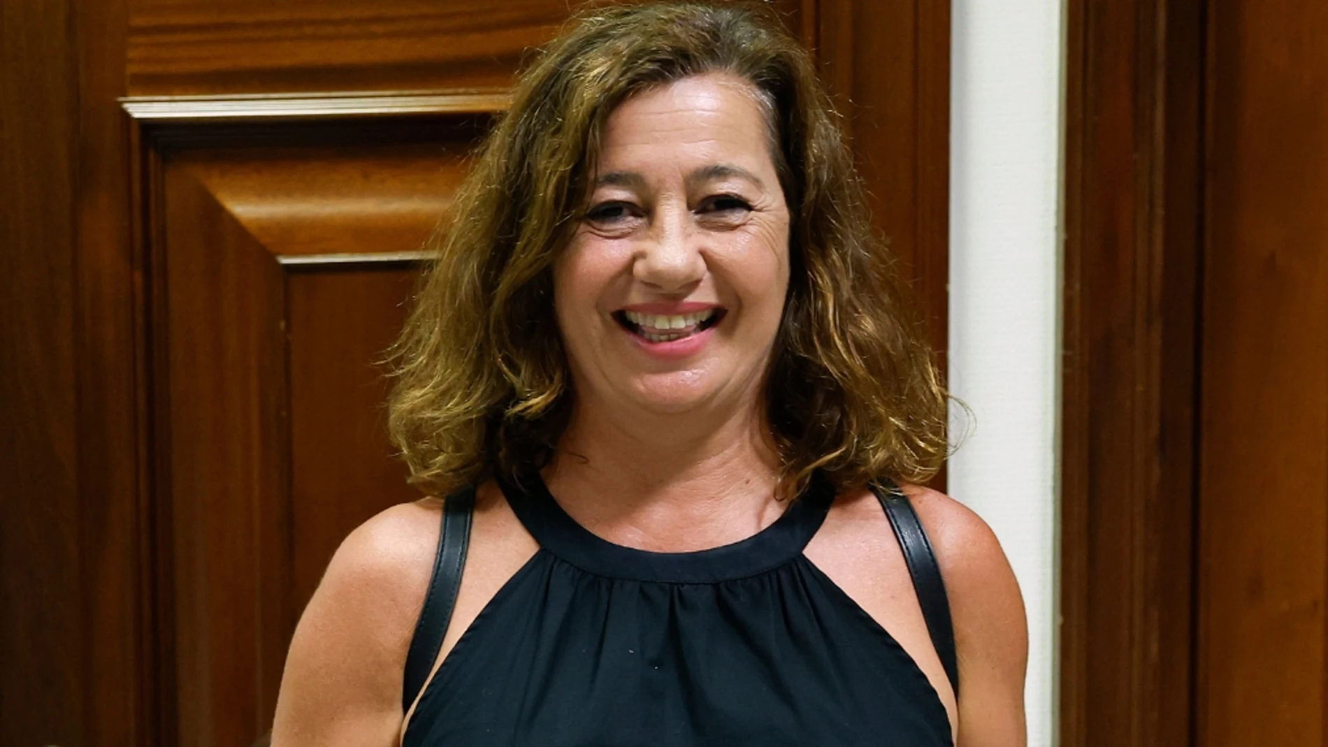 El lío de Francina Armengol con el lenguaje inclusivo: «A los mayores y a las mayoras»