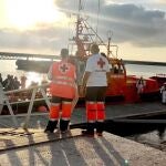 Alicante.- Llegan otras dos pateras con 14 y 16 personas a bordo a las costas de Santa Pola y Xàbia