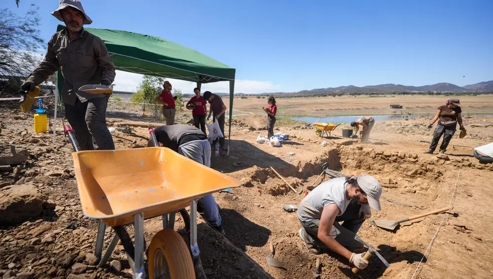 Dos guerreros enfrentados, claves para datar como íbero el yacimiento de Sierra Boyera