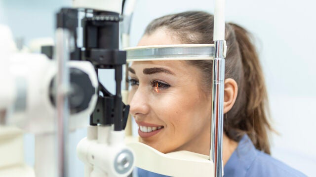 "El diagnóstico y tratamiento son competencia de la profesión médica", aseguran los oftalmólogos