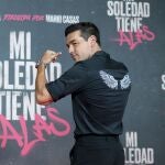 El director de la película Mario Casas posa durante el photocall de la película "Mi soledad tiene alas", en el Hotel Urso