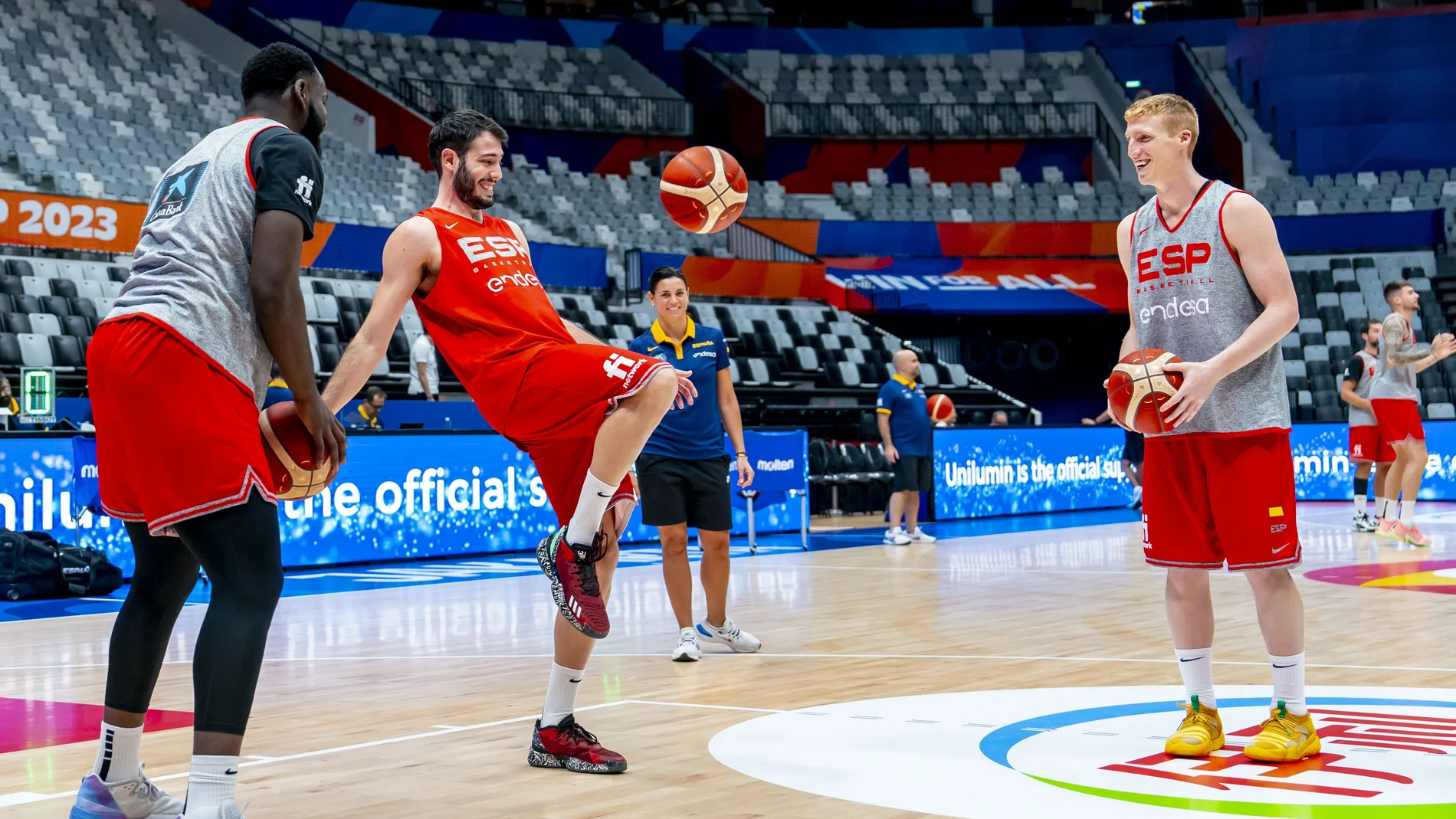 Garuba, Abrines y Alberto Díaz, en el primer entrenamiento de España en Yakarta