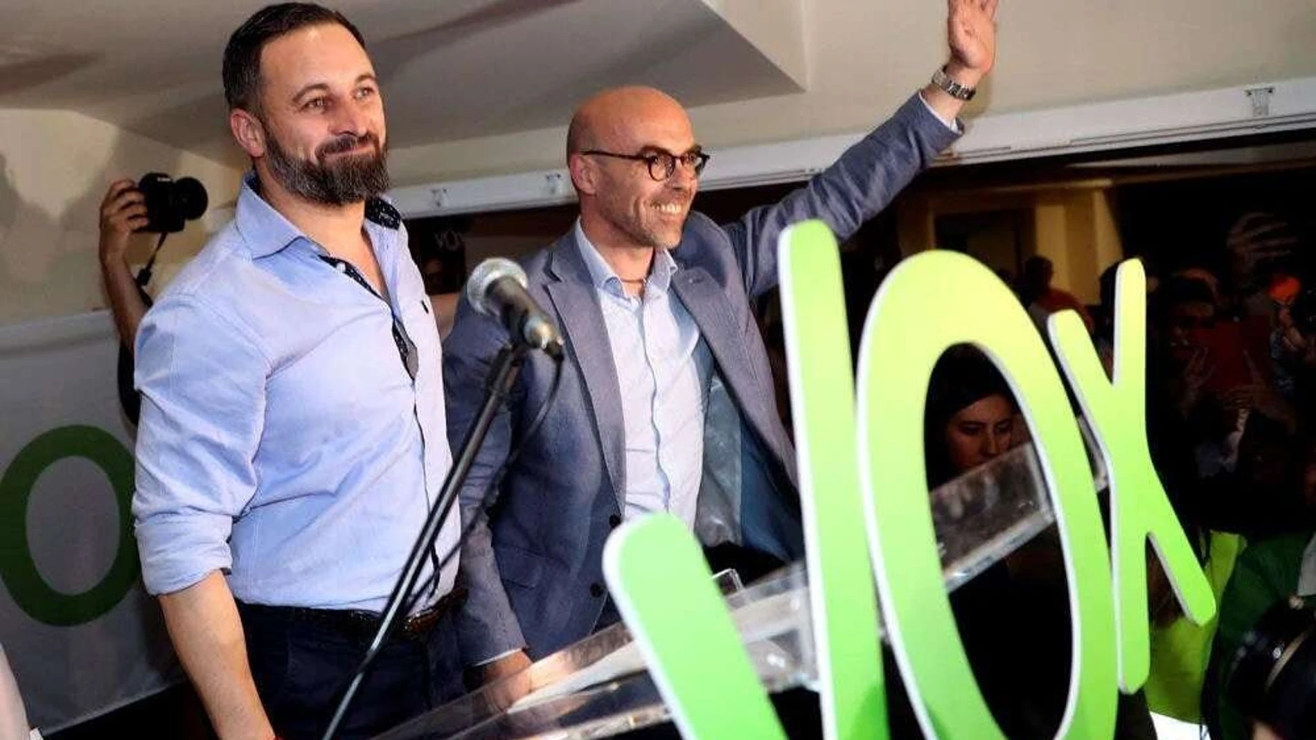 El líder de Vox, Santiago Abascal, participa en un mitin junto a Jorge Buxadé