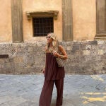 El total look de Zara en marrón chocolate lo tienen las chicas sevillanas y tú también lo querrás para tus looks de oficina