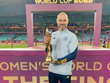 El portero del Real Madrid de los galácticos que ganó el Mundial femenino y firmó contra Rubiales El portero del Real Madrid de los galácticos que ganó el Mundial femenino y firmó contra Rubiales