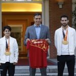 Pedro Sanchez recibe en Moncloa a los bi campeones del mundo de marcha, Maria Perez y Alvaro Martin. © Jesús G