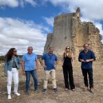 La viceconsejera de Acción Cultural, Mar Sancho, visita el yacimiento arqueológico de Confloenta (Segovia)