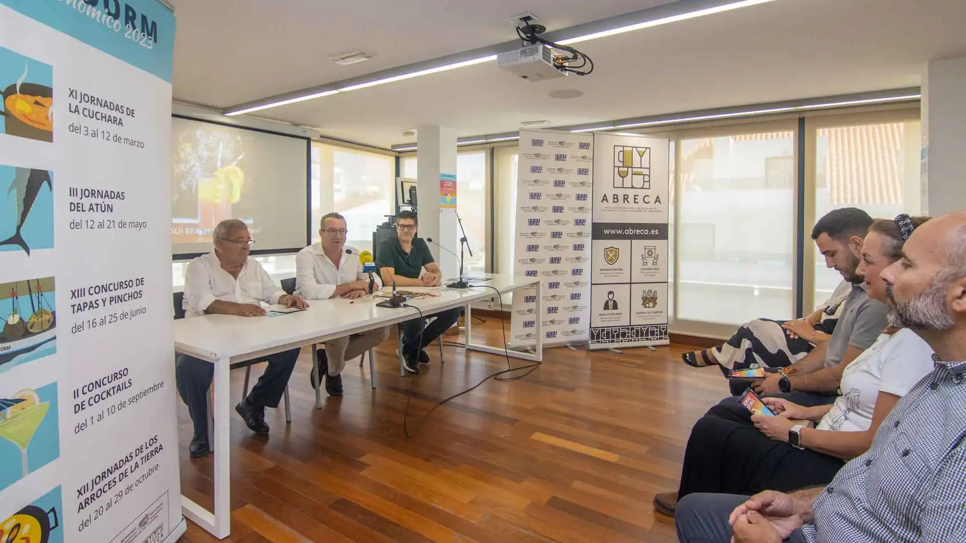 El acalde de Benidorm, Toni Pérez, en el acto de presentación del concurso de cócteles.