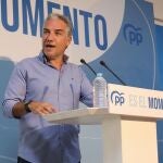 Bendodo dice que Sánchez "está dispuesto a desgastar España para ser investido" y que el PP "no va a mercadear"