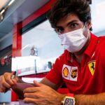 Unos ladrones roban un reloj de 200.000 euros a Carlos Sainz y lo recupera tras una persecución 