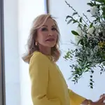 Carmen Lomana con total look amarillo para la vuelta a la rutina.