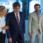 Carles Puigdemont and Spanish Second Deputy PM Yolanda Diaz meet in Brussels