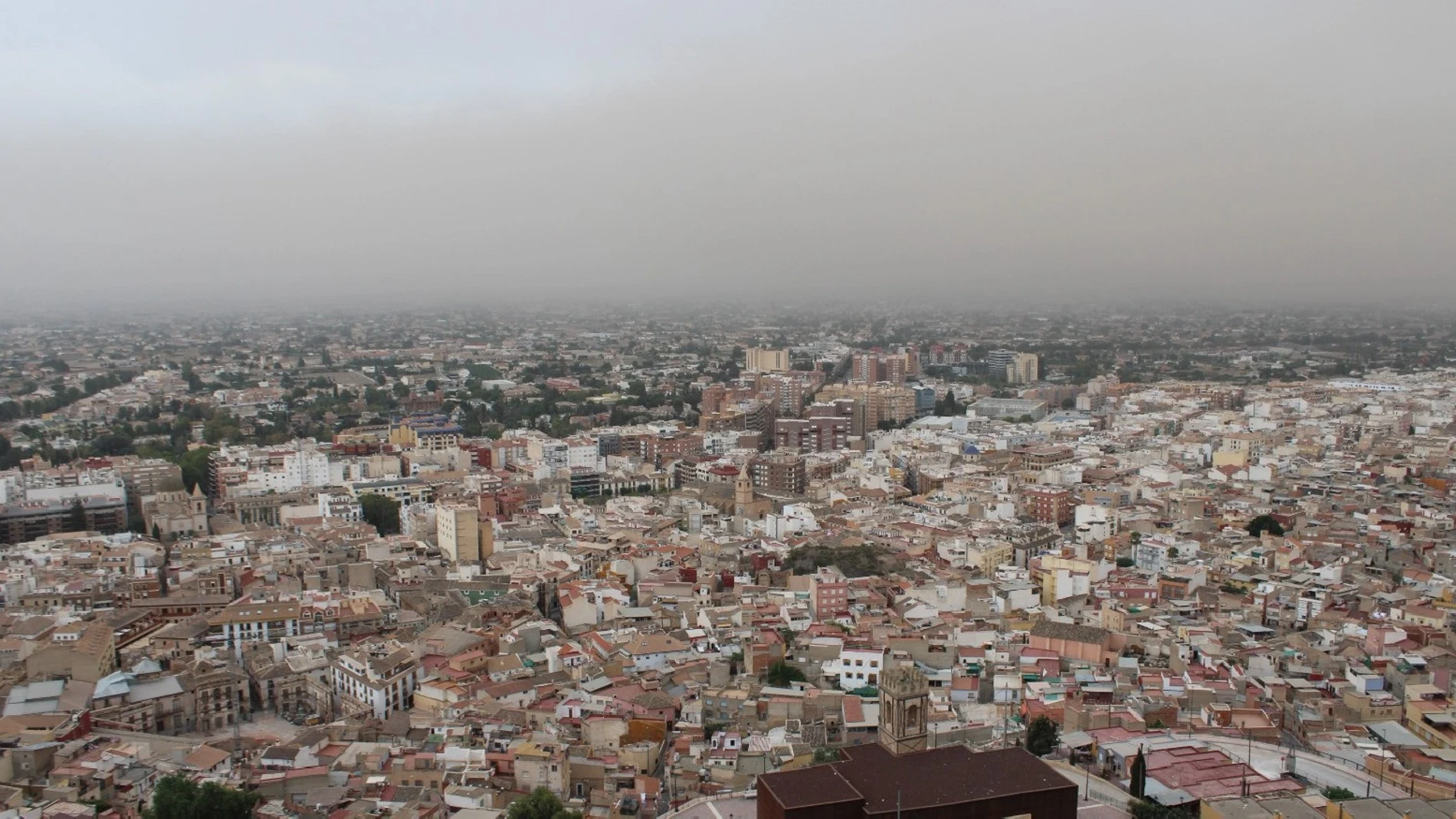 MURCIA.-Aumentan los niveles de las partículas PM10 en Lorca por la intrusión de aire sahariano