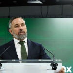 Abascal se reunirá mañana con Feijóo y antes escuchará a los dirigentes de Vox que gobiernan con el PP