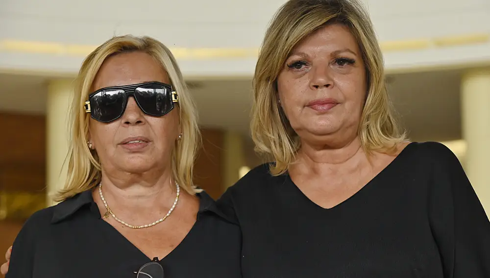 Carmen Borrego y Terelu Campos, rotas en el tanatorio de María Teresa Campos