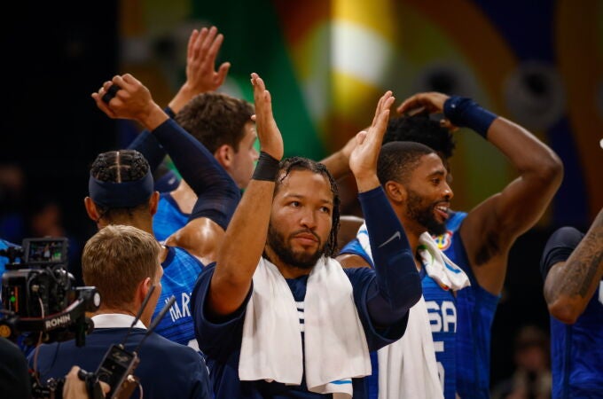 Estados Unidos celebra la clasificación para semifinales