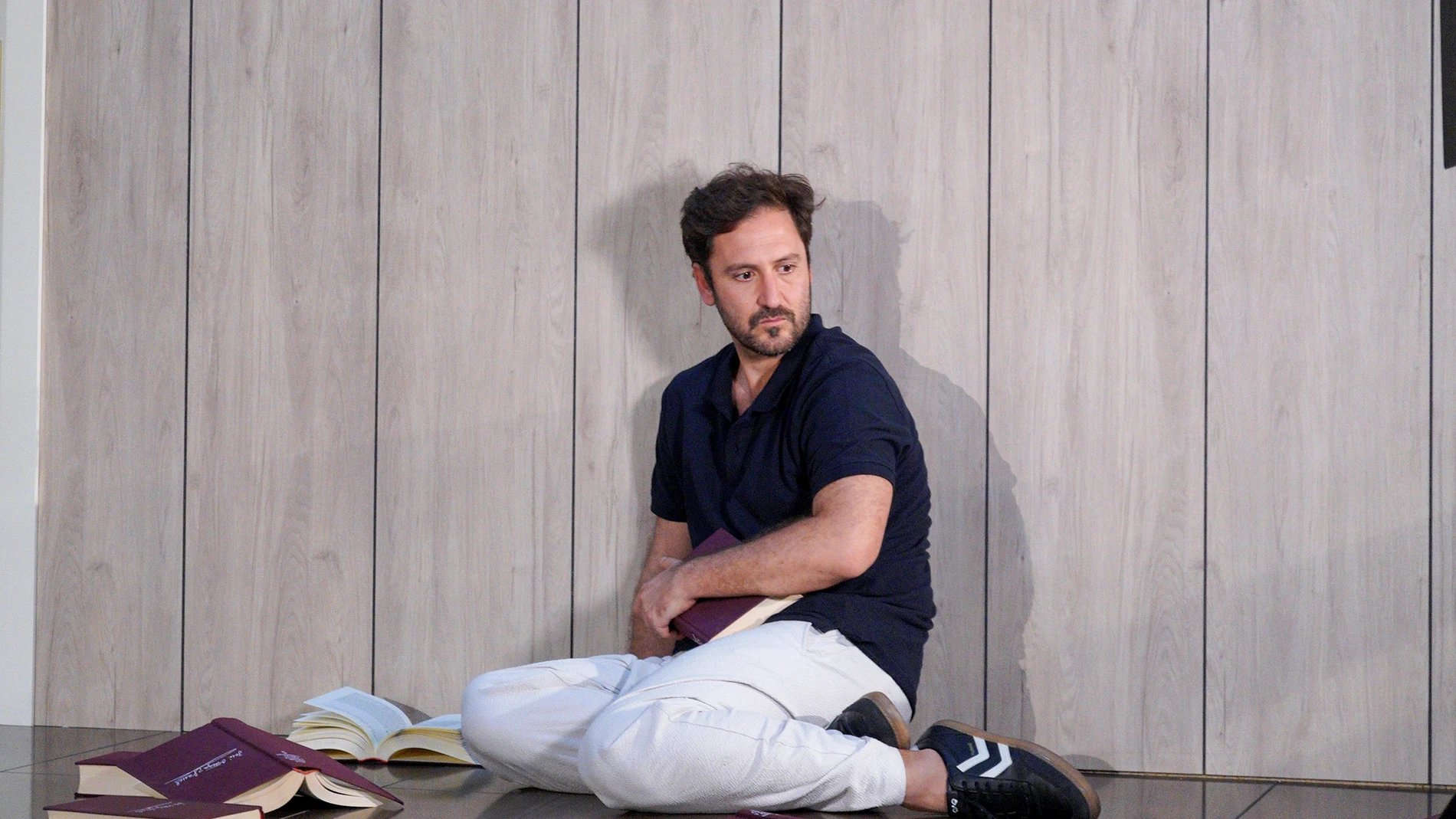 Álex Gadea (imagen) comparte escena con Ana Ruiz y Alberto Fonseca