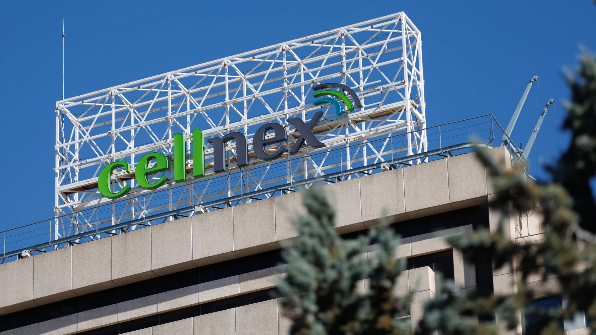 Economía/Empresas.- Cellnex ingresa 631 millones con la venta de más de 2.300 emplazamientos en Francia