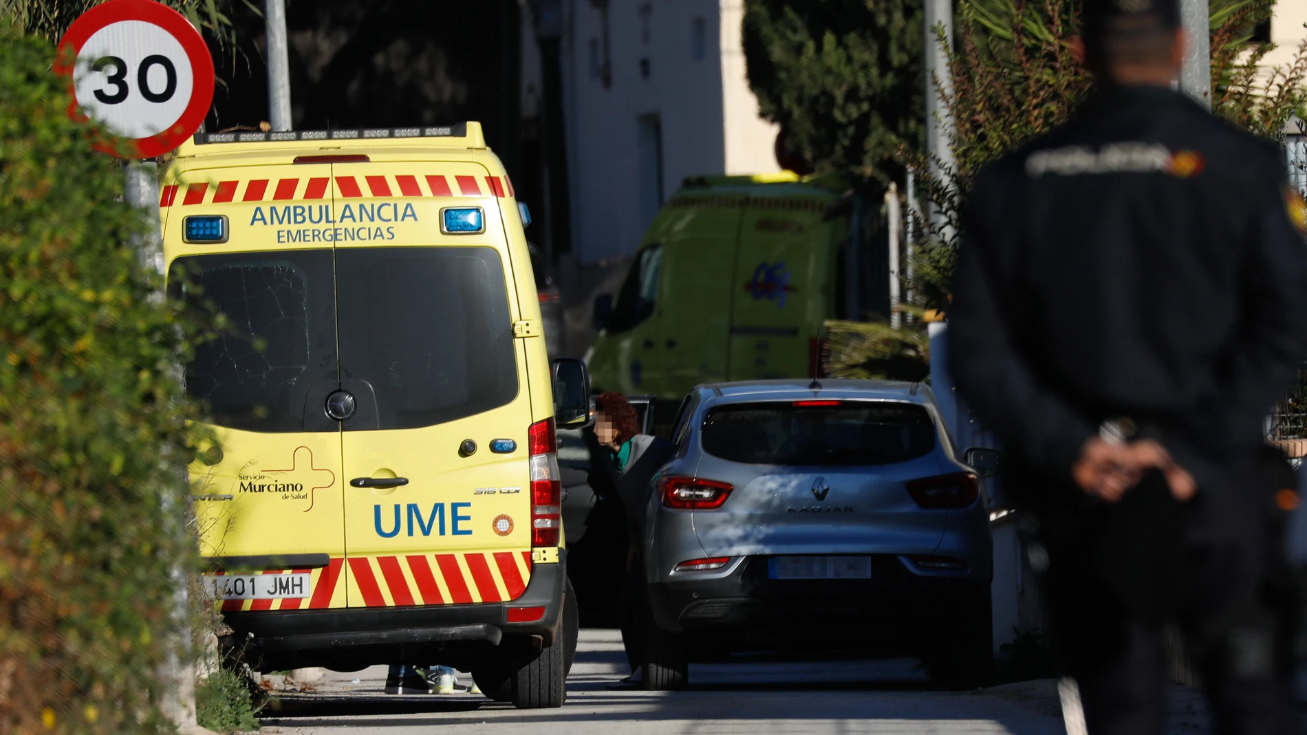 Imagen de archivo de una ambulancia en Murcia