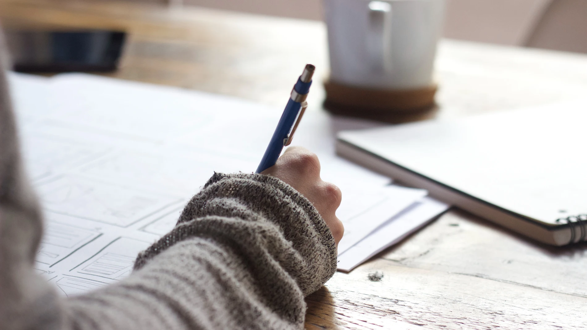 Los opositores suelen estudiar una media de entre seis y ocho horas al día