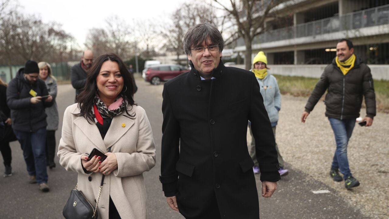 Marcela Topor, el segundo asalto de la «primera dama» de Puigdemont