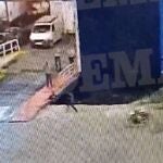 Muere un pasajero tras ser empujado y caer al agua cuando intentaba subir a un ferry