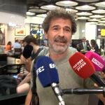 Rodolfo Sancho regresa a España tras visitar a su hijo en Tailandia