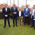 Los representantes de CSIF junto al alcalde de León, José Antonio Diez