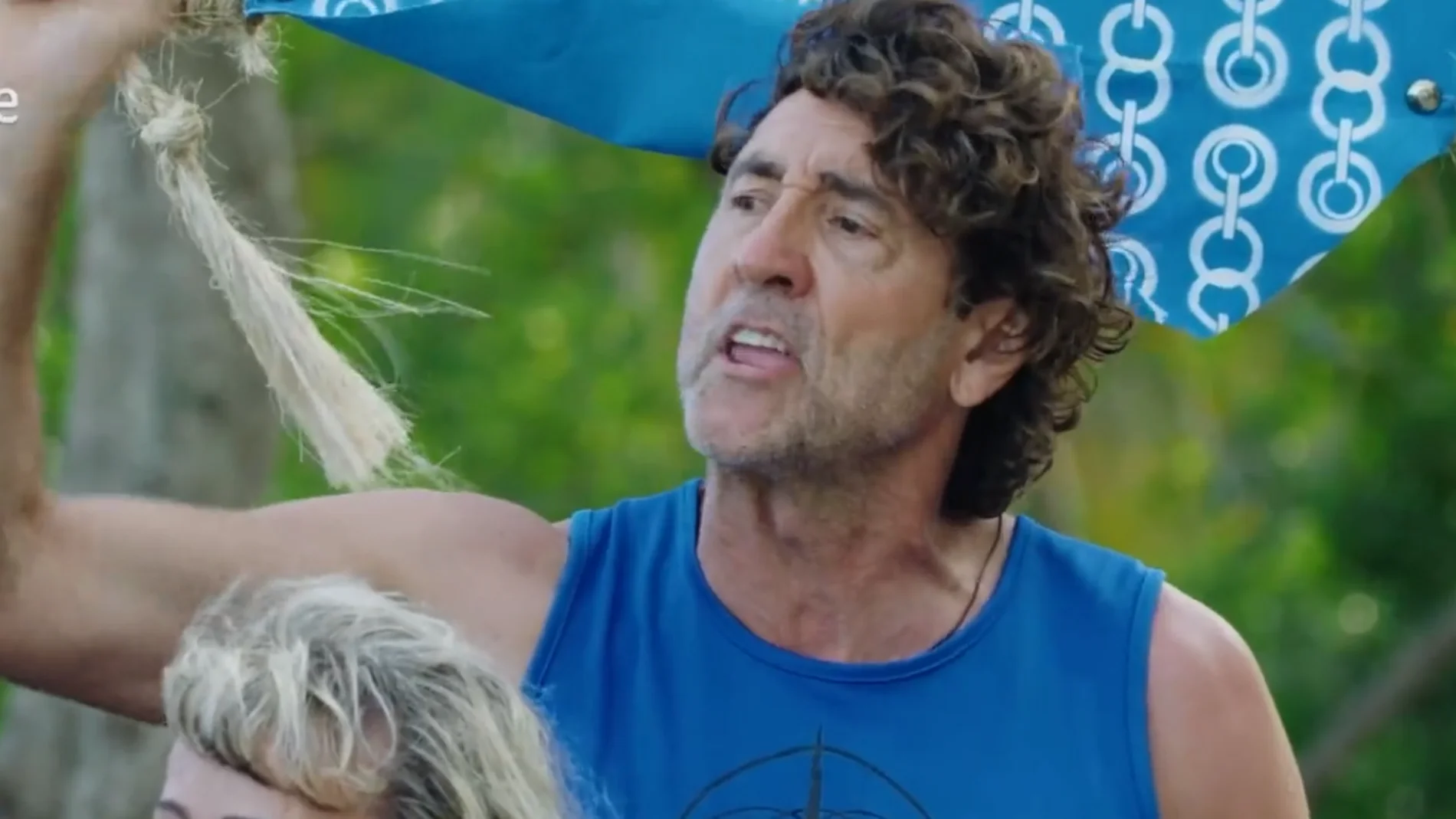 Las broncas entre Patxi Salinas y Julian Iantzi marcan el estreno de 'El Conquistador' de TVE