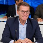 Feijóo dice que la ley del 'sí es sí' es el código penal "en favor de La Manada" y una "chapuza legal" histórica