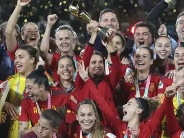 Las jugadoras españolas celebran el Mundial en Sídney Las jugadoras españolas celebran el Mundial en Sídney