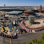 El monumento a las víctimas del 11-M en Atocha, conocido como la chimenea, el cilindro o el vaso por los madrileños, va a desaparecer del skyline de la capital.