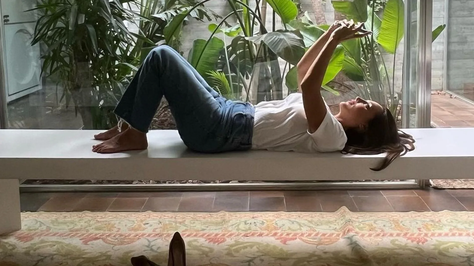 Tamara Falcó con jeans.