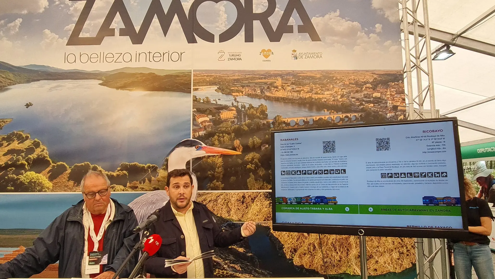El vicepresidente primero de la Diputación de Zamora y diputado de Educación, Cultura y Turismo en Zamora , Víctor López Victor Lopez de la Parte, presenta la oferta de la provincia en Naturcyl