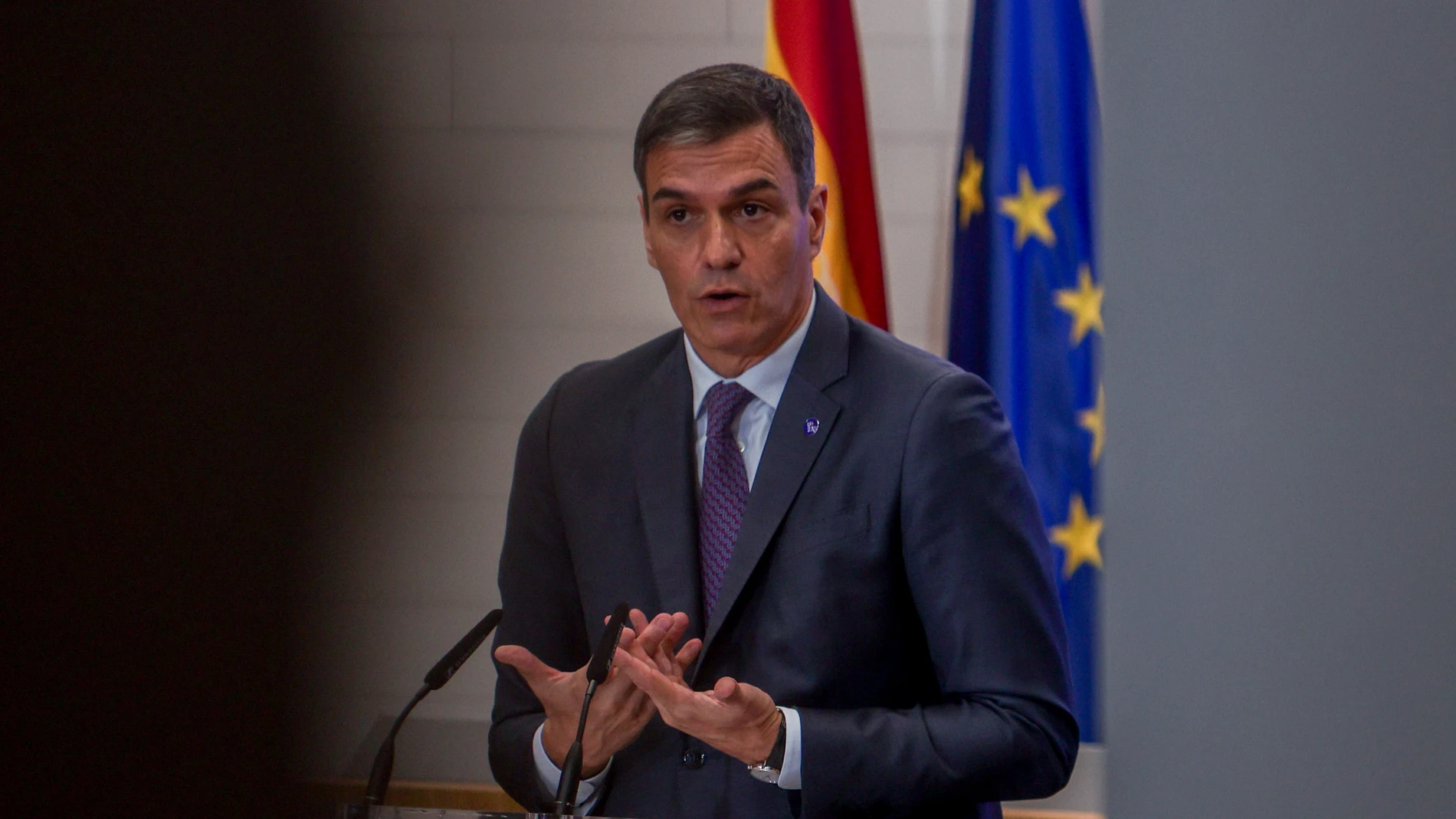 El presidente del Gobierno en funciones, Pedro Sánchez, presenta la propuesta estratégica de la Presidencia española de la UE, en la sede de la Confederación Española de Organizaciones Empresariales (CEOE), a 15 de septiembre de 2023, en Madrid (España). Sánchez ha presentado hoy la propuesta estratégica de la Presidencia española de la UE, que tiene la intención de fortalecer la seguridad económica y el liderazgo global de la UE en esta década, en el Foro ResilientEU2030. Este es el primer a...