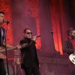 Andrés Calamaro vence a la lluvia y ofrece en el Teatro Romano de Mérida su último concierto del año en España