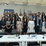 Foto de familia de los participantes en la reunión de la Delegación Permanente de la Junta de Castilla y León en Bruselas sobre la Red Europea de Regiones con Desafíos Demográficos, liderada por Clara San Damián