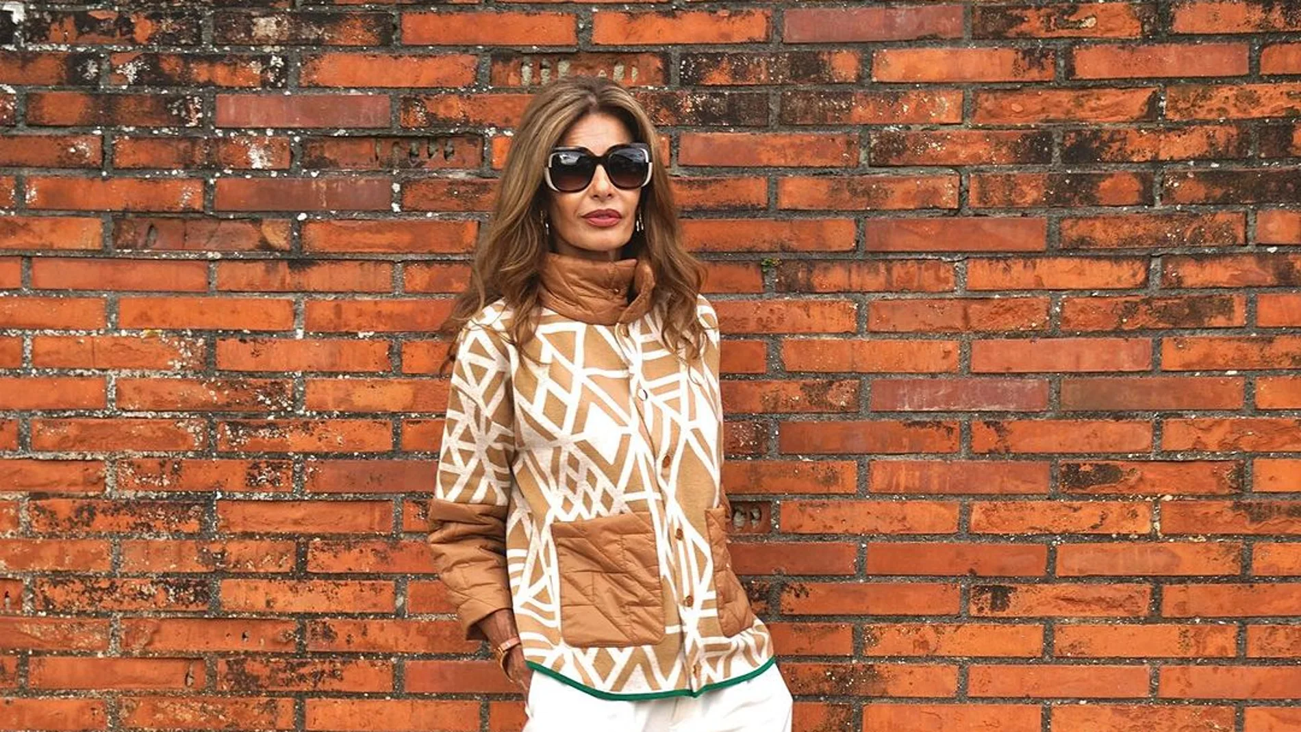 Las mujeres de 50 años (y las chicas más pijas) necesitan una chaqueta acolchada como la que ya ha estrenado Pilar de Arce